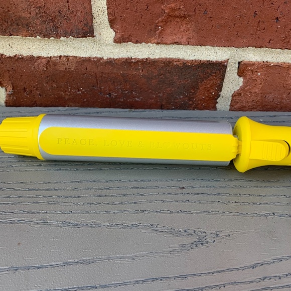 Drybar 3-Day Bender 1.25" Rotating Digital Curling Iron - Picture 5 of 10